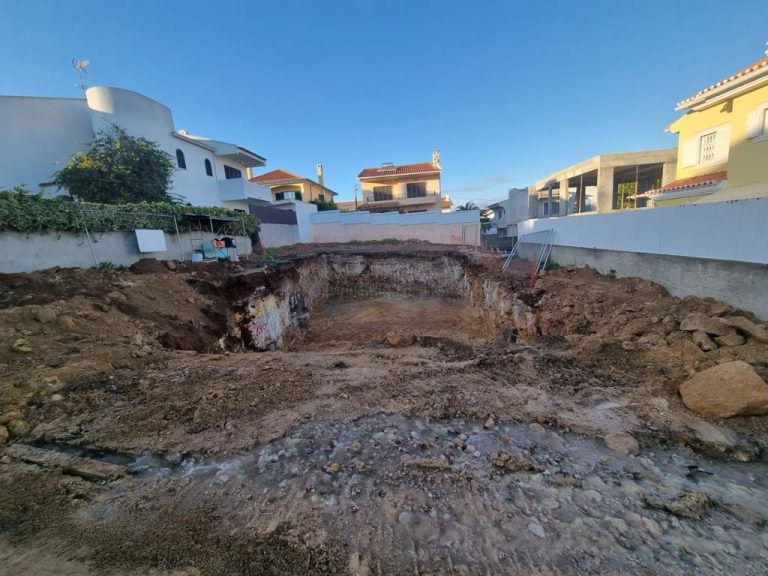 Moradia T4 Martinha 01